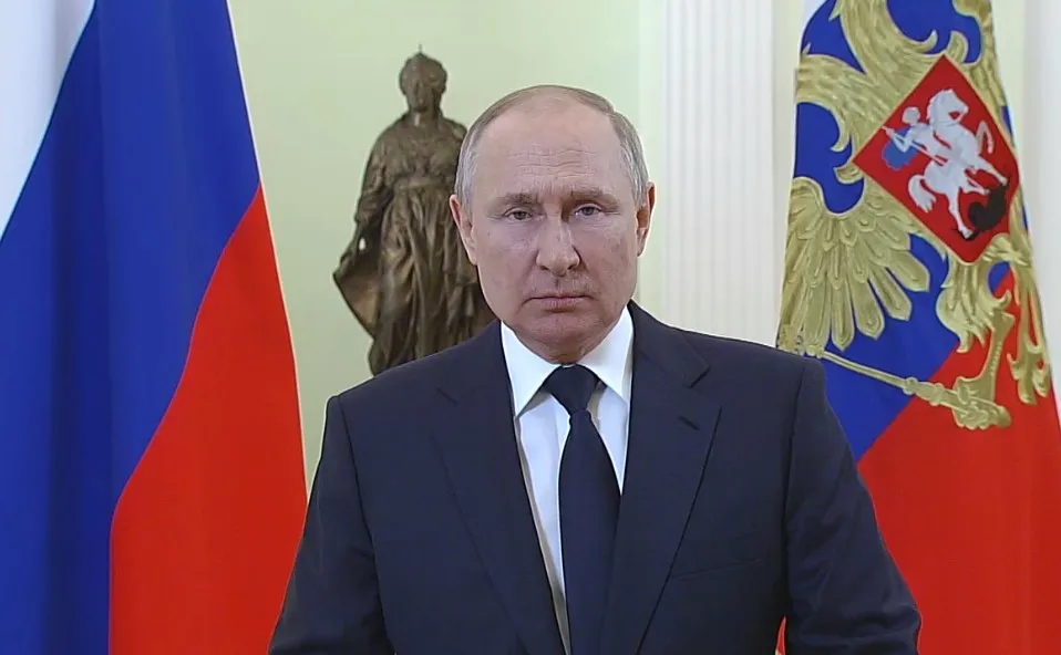 Путин объявил о новых выплатах на детей 8-16 лет