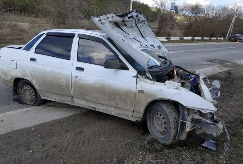 В лобовом ДТП под Севастополем пострадала женщина