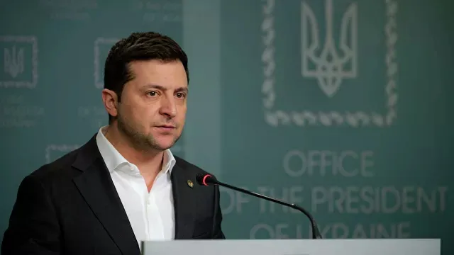 Зеленский ввел уголовную ответственность за сотрудничество с Россией