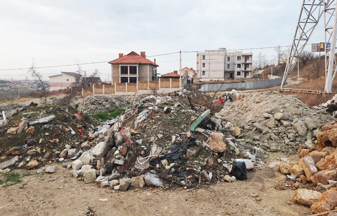 Поможет ли пост на Южнобережном шоссе спасти Севастополь от мусорных завалов