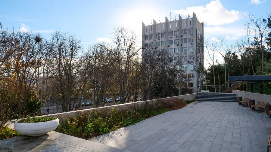Погода в Севастополе сходит с ума