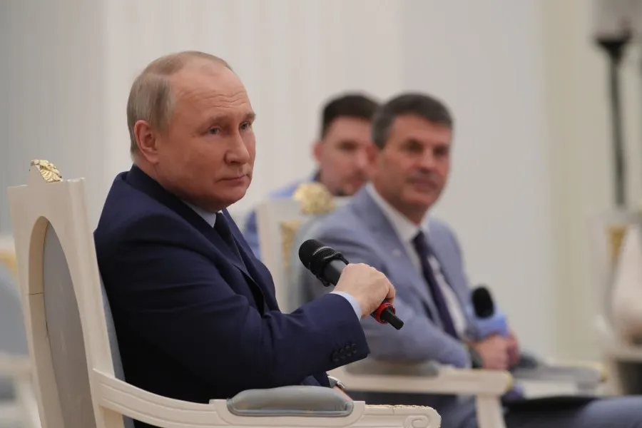 Владимир Путин поддержал школьницу из Севастополя