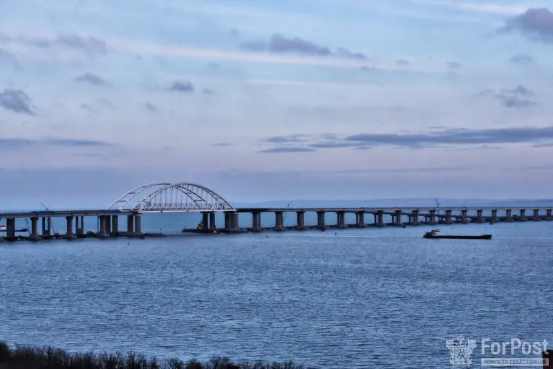 В Кремле предостерегли Украину от попыток обстрелять Крымский мост 