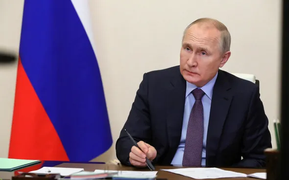 Путин подписал указ о выплатах по ₽10 тыс. ветеранам ВОВ в Донбассе