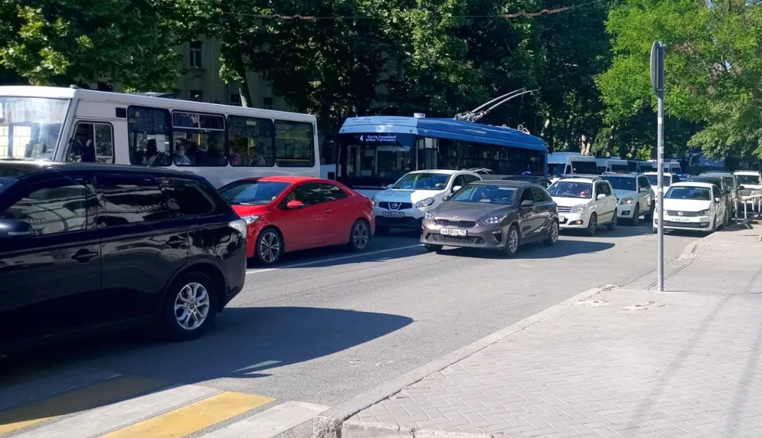 Севастопольским автомобилистам нужно учесть новые транспортные ограничения в центре