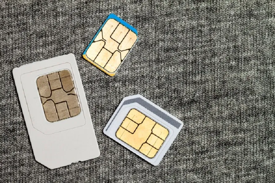 Мобильные операторы оправдались за введение платных сим-карт