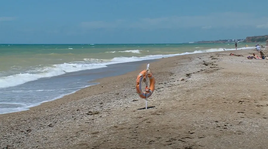 На севастопольских пляжах «Алькадар» и «Радость» выявили нарушения