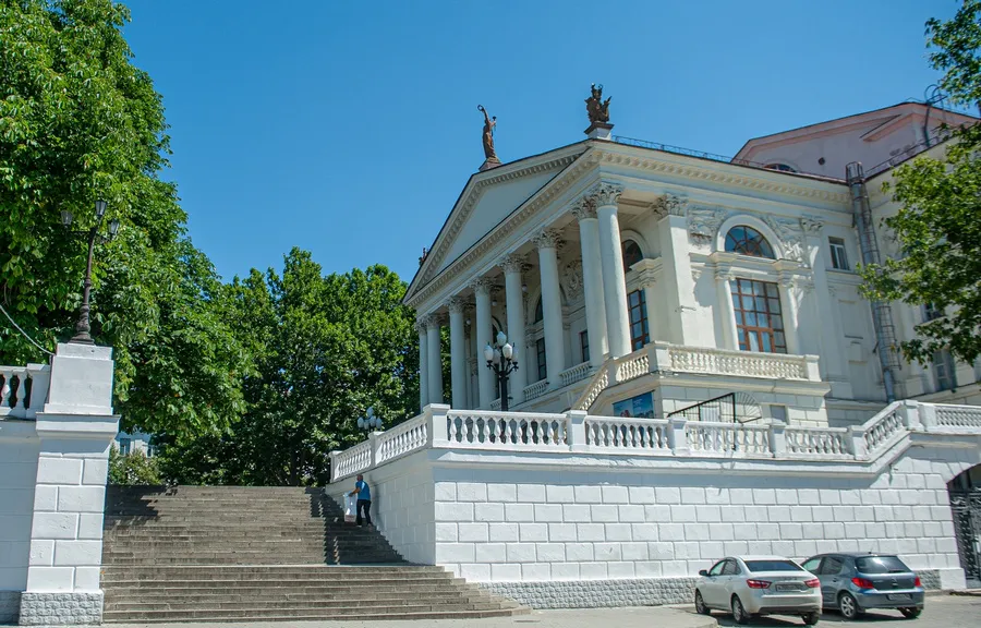 Севастопольские театры начнут реконструировать после 2025 года
