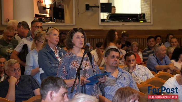 «Есть где-то и дурость»: о будущем Севастополя глазами жителей Ленинского района