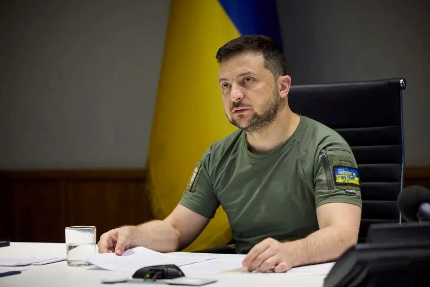 Зеленский может остановить спецоперацию до конца этих суток, — Песков