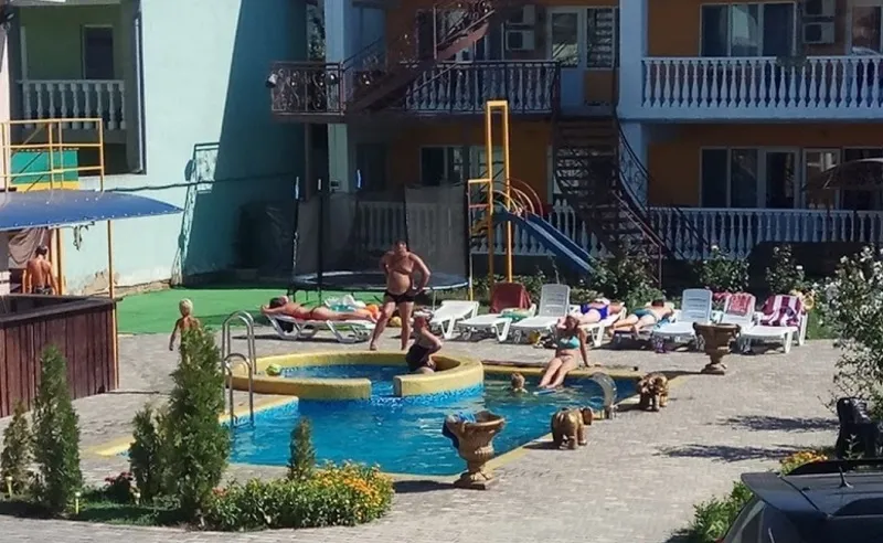 Следком проверяет гибель девочки в крымском бассейне
