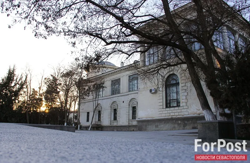 В Севастополе начнут реставрацию библиотеки имени Толстого