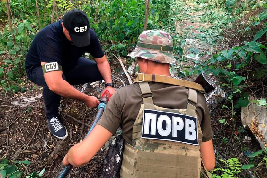 На Украине обнаружили трубопровод со спиртом на границе с Молдавией