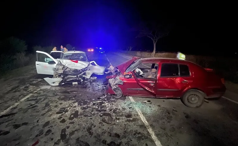 Три человека погибли в ночной аварии на западе Крыма