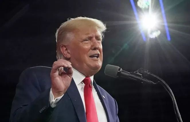 СМИ сообщили о найденных при обыске в имении Трампа документах