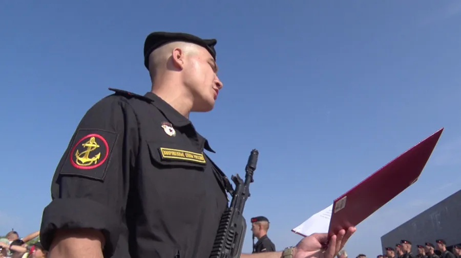 Морская пехота в Севастополе приняла новобранцев