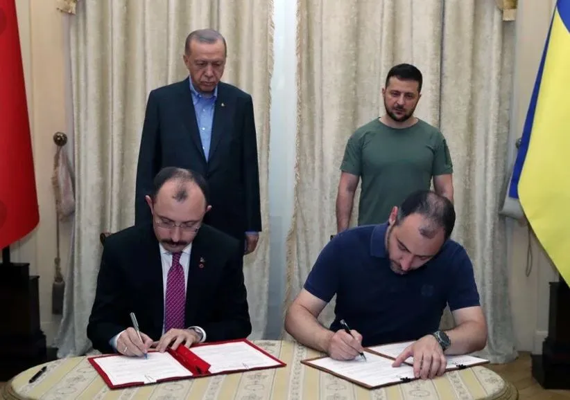 Украина и Турция подписали меморандум о восстановлении инфраструктуры