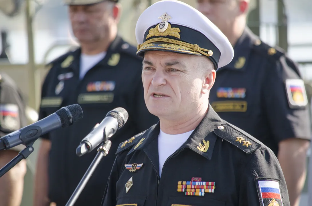 Новый командующий ЧФ принял участие в церемонии наименования боевого катера в Севастополе