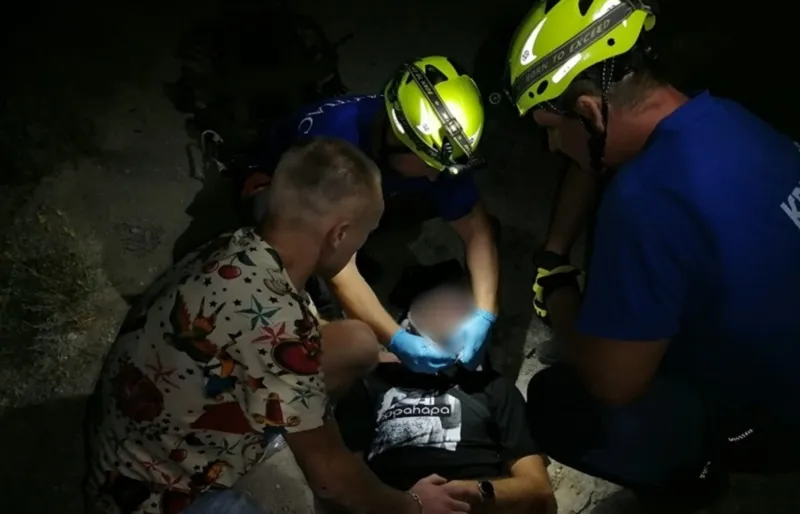 Мужчина сорвался со скалы во время ночной прогулки на юго-востоке Крыма