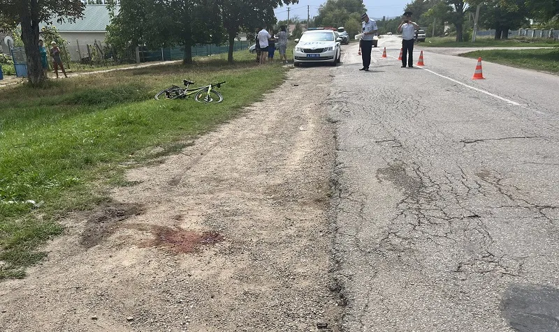 На востоке Крыма ребёнок на велосипеде попал под колёса автомобиля