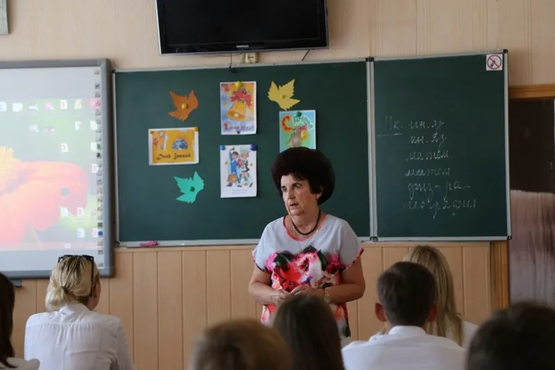 Какие школы Крыма не смогут начать учебный год очно
