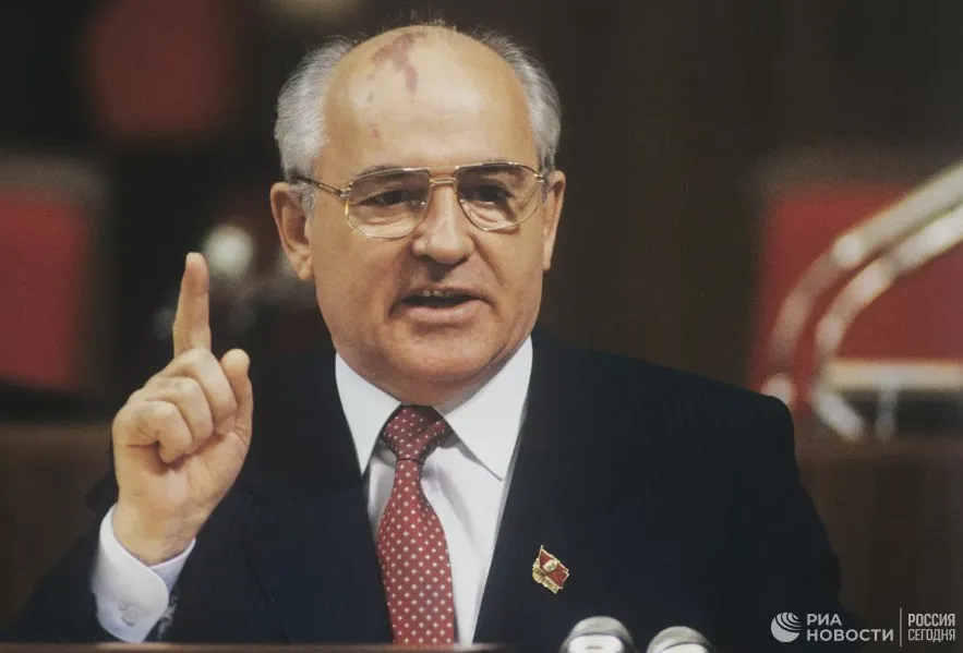 Литва отозвала иск против Горбачёва