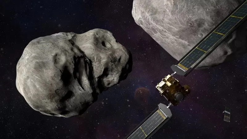 Космический боулинг: аппарат NASA успешно врезался в астероид