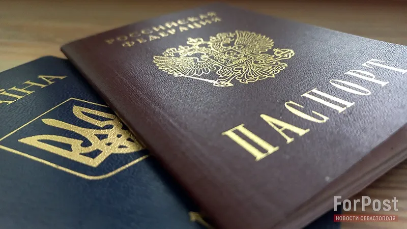 Замглавы ВГА Херсонской области Стремоусов получил в Крыму российский паспорт 