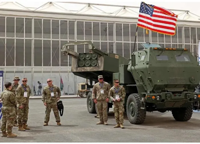 Киев уговаривает передать РСЗО HIMARS прямо из армии США