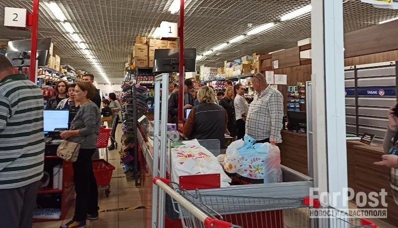 Ограничения на продажу продуктов в Севастополе отменили через час после введения