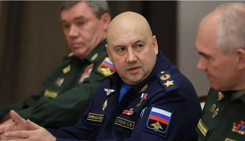 Генерала Суровикина назначили командующим войсками в зоне спецоперации