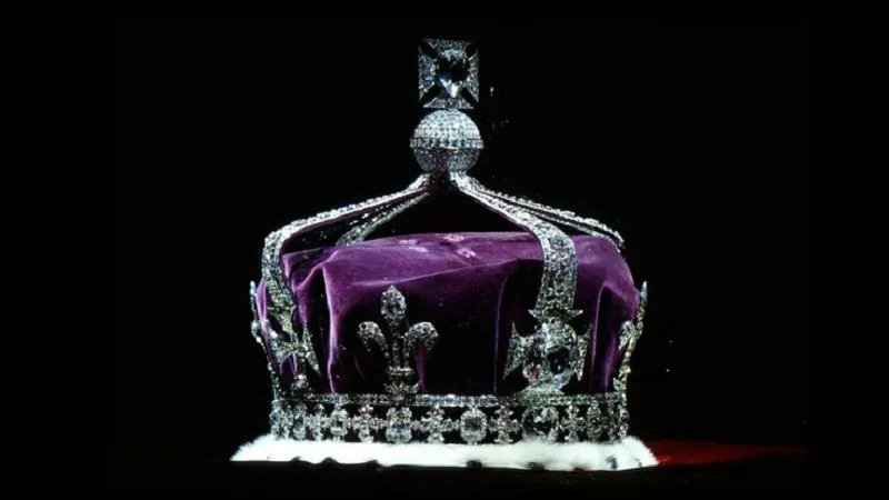 Огромный бриллиант в короне королевы Британии вызвал вопросы