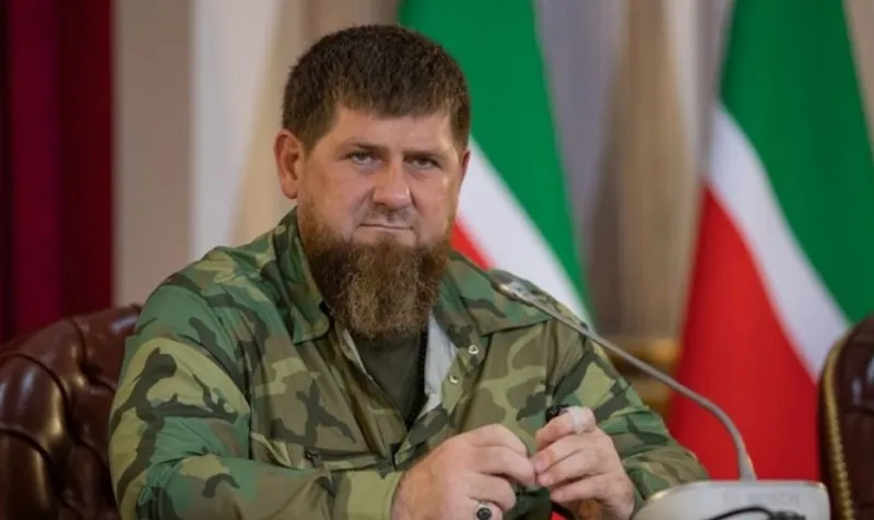 «Бездельники должны убраться». Кадыров поддержал Пригожина в атаке на генерала