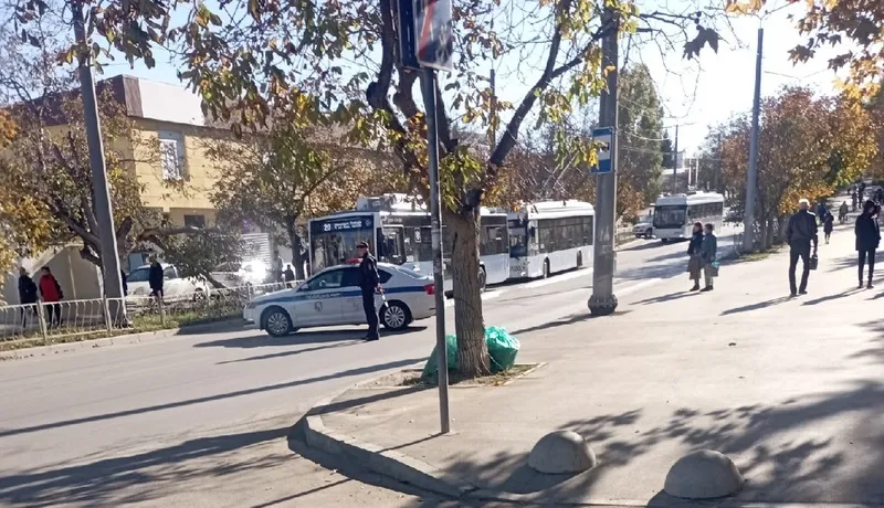 В Севастополе из-за подозрительного предмета перекрыли проспект Победы