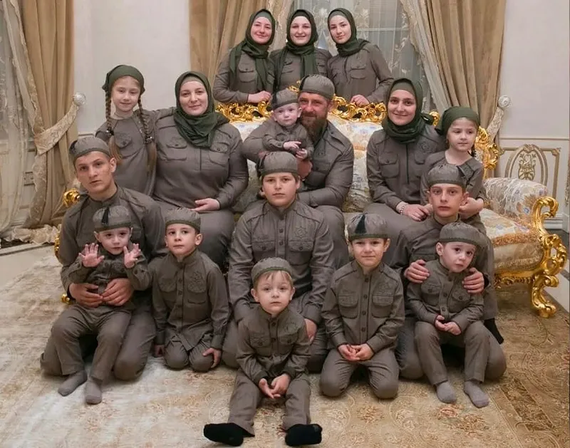 Жена Кадырова получила звание матери-героини: что известно о её детях
