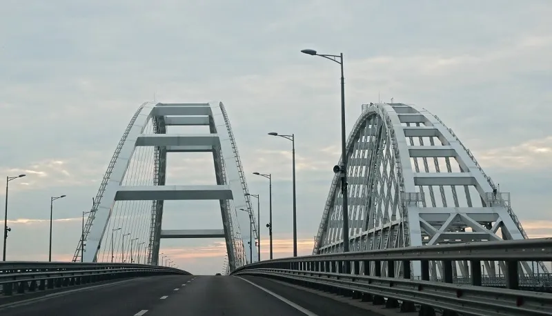 Когда автомобильная часть Крымского моста заработает в полную силу
