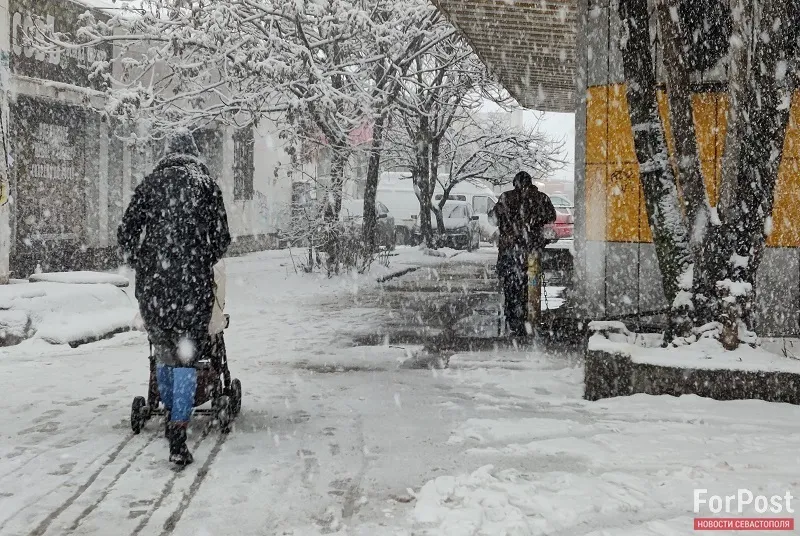 В Крым с опозданием идёт зима