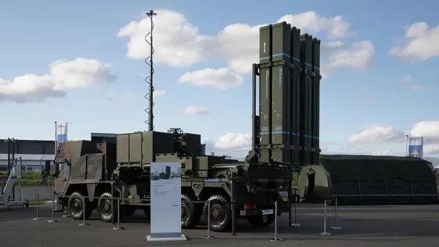 Германия передала Украине ракеты для IRIS-T и снаряды для гранатометов