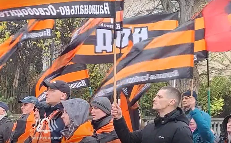 В центре Севастополя прошёл марш с лозунгом «На Вашингтон»