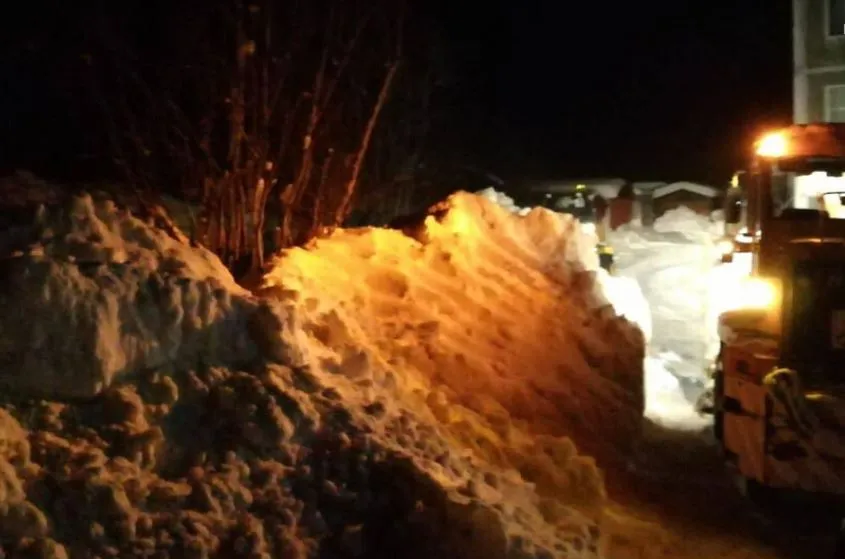 На Камчатке снегоуборщик засыпал 11-летнего мальчика при расчистке двора