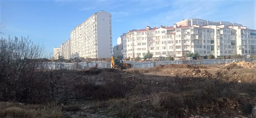 Госстройка в Севастополе разморозилась с риском для города 