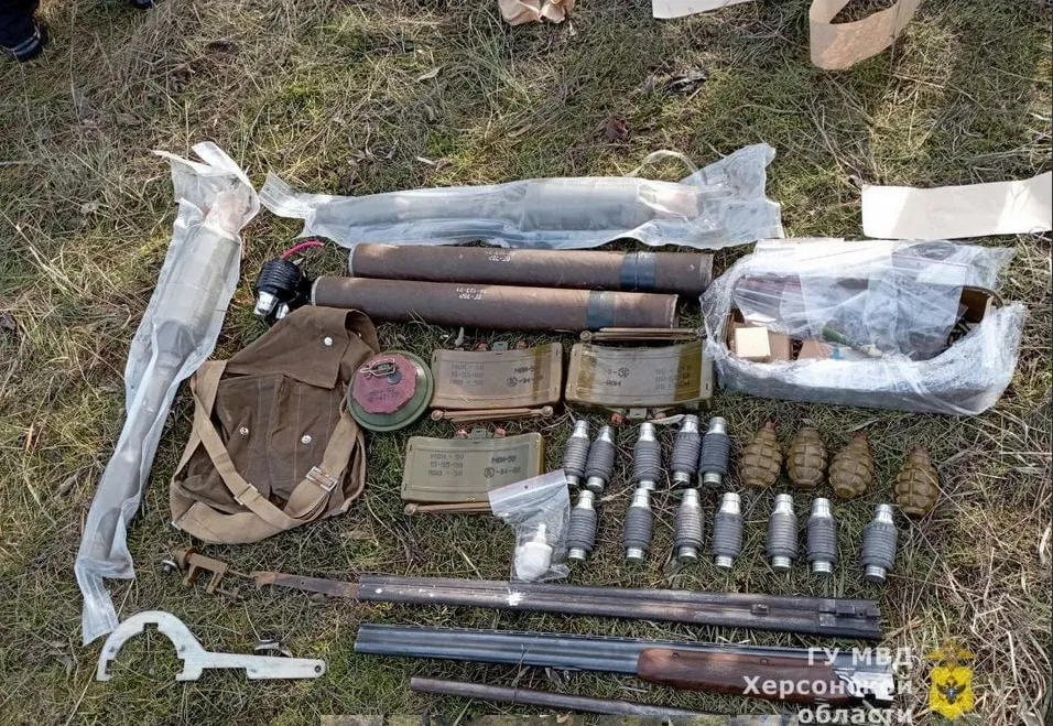 Полиция Херсонской области нашла крупный тайник диверсантов ВСУ с боеприпасами