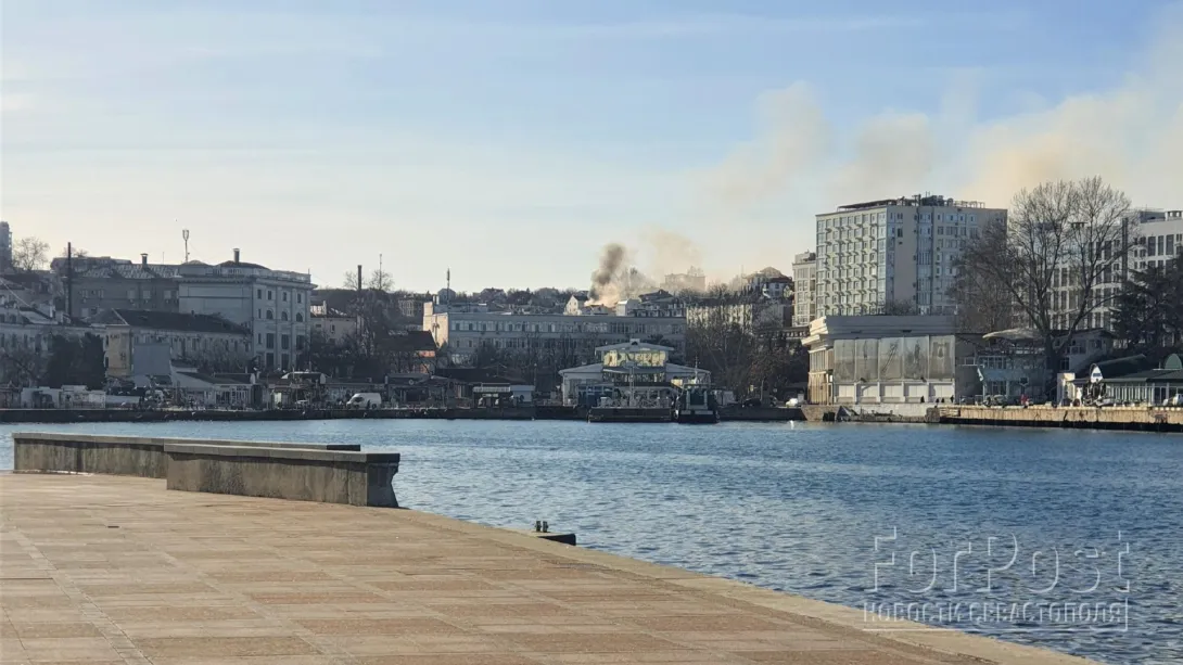  В центре Севастополя горит жилой дом 