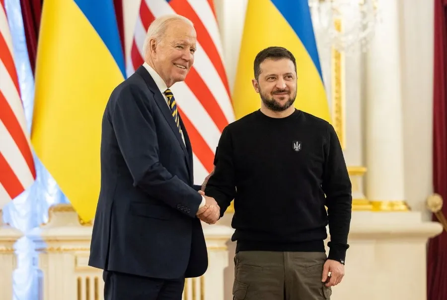 Джо Байден внезапно приехал в Киев: что это значит