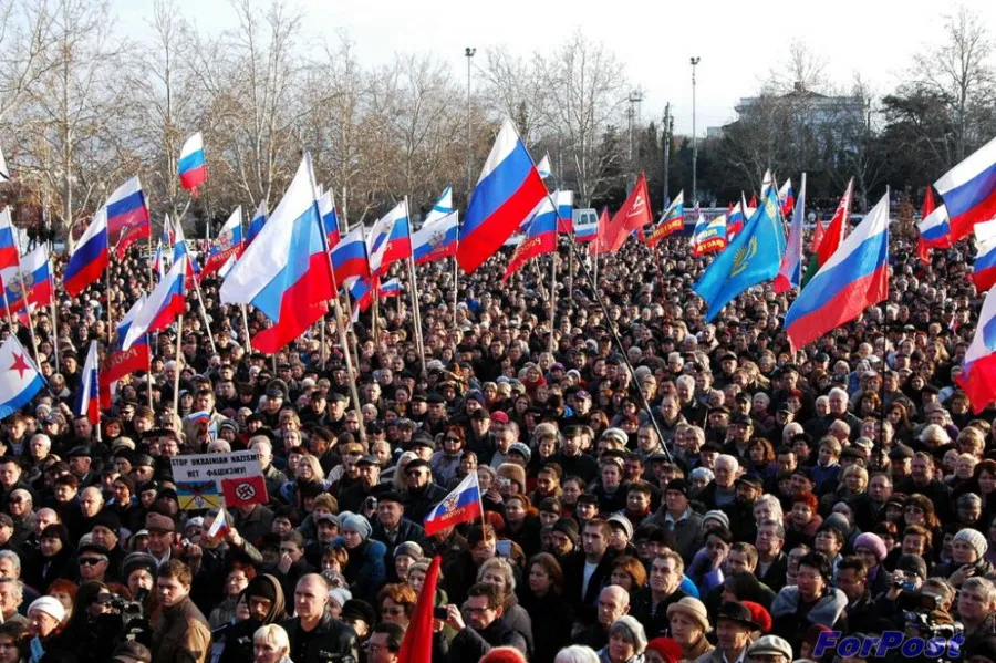 Как 30 тысяч севастопольцев 23 февраля 2014 года изменили историю России