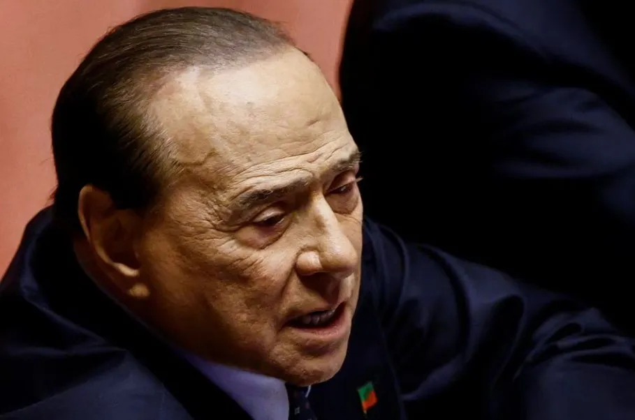 «Ничего он не знает»: Берлускони разозлился из-за слов Зеленского в свой адрес