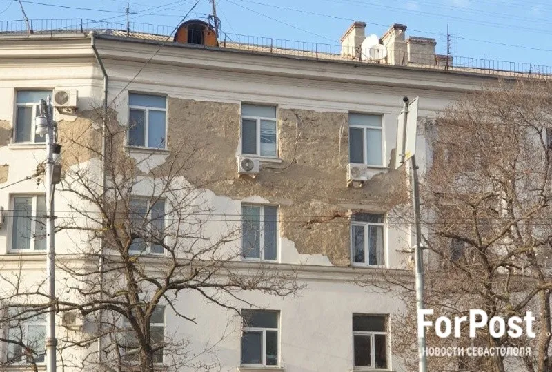 В Севастополе «посыпалось» жилое историческое здание 