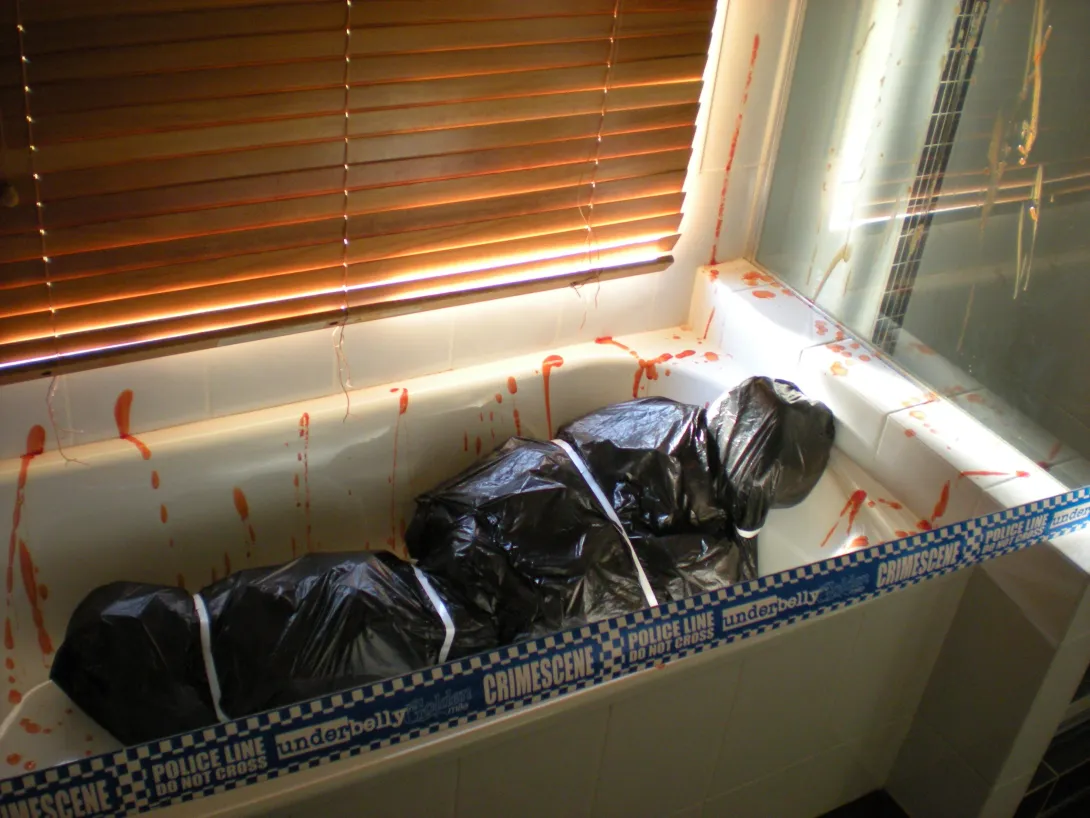 Житель Севастополя десять дней жил с трупом в ванной