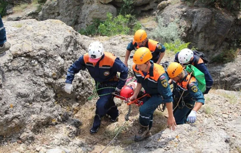 Опасности потепления: крымским спасателям всё чаще приходится бывать в горах