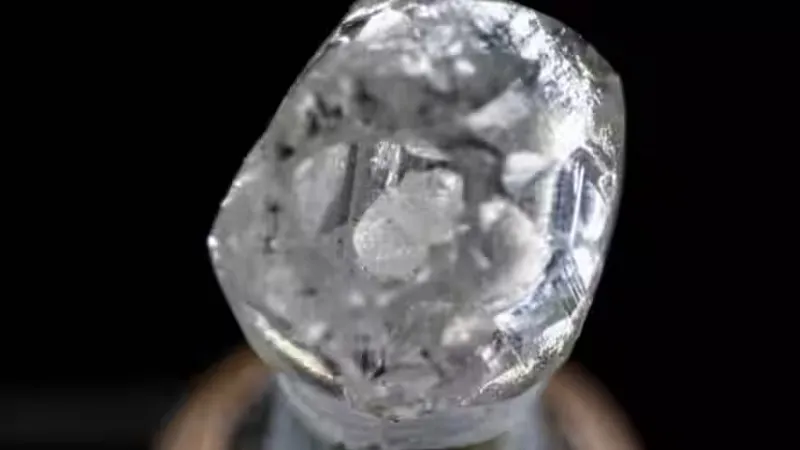 Найден редчайший алмаз-матрёшка